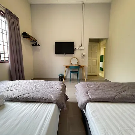 Muslim Homestay Teluk Intan Exterior photo